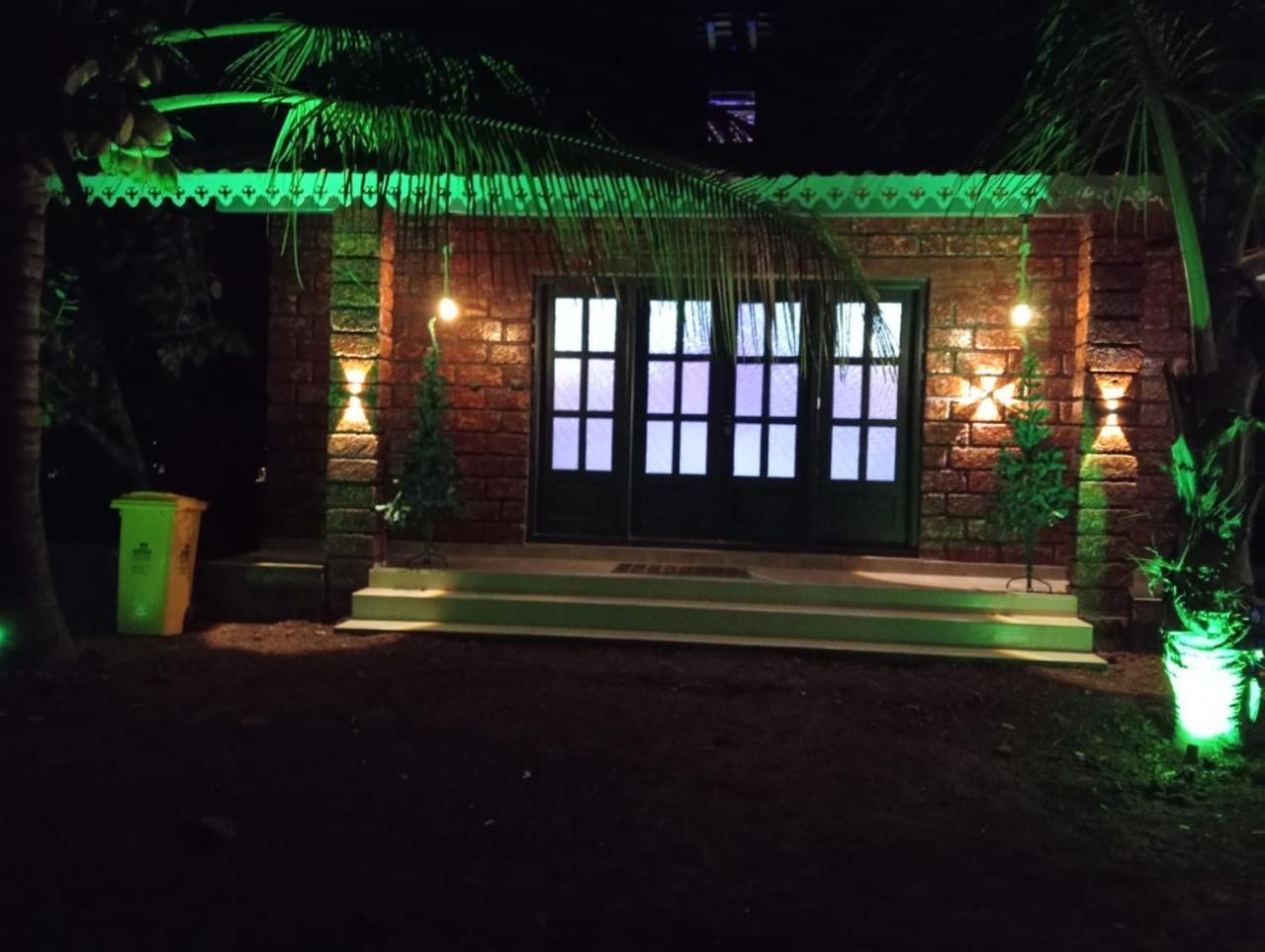 Saka Kadams Home Stay Гухагар Экстерьер фото