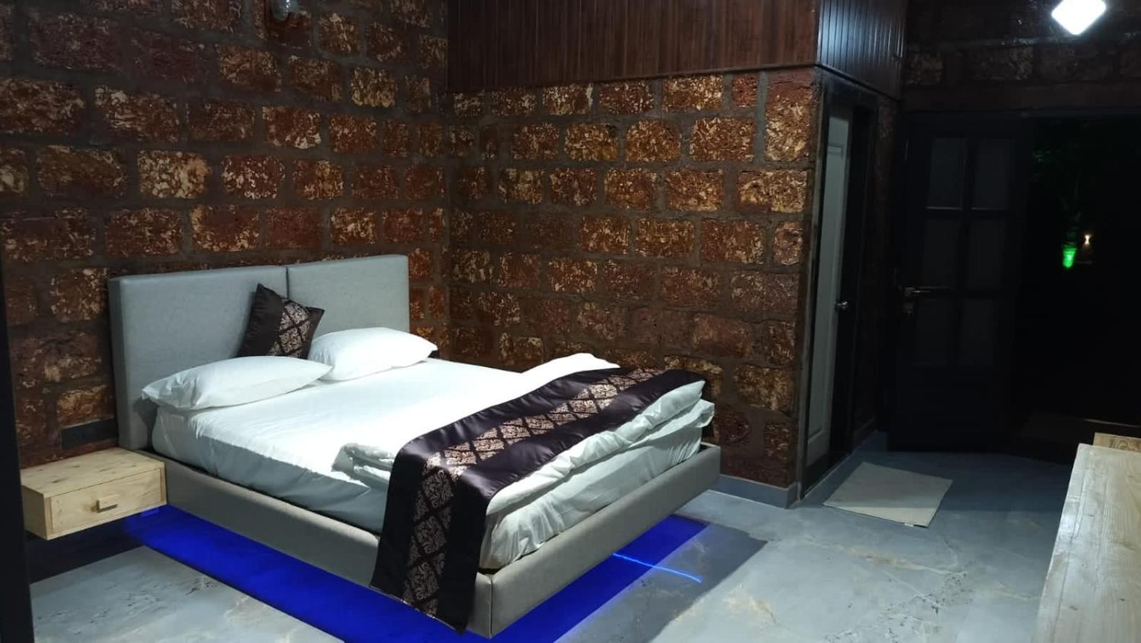 Saka Kadams Home Stay Гухагар Экстерьер фото